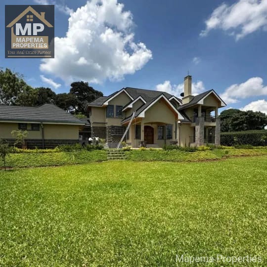 5-Bedroom Standalone House + DSQ to Let – Karen, Windy Ridge | Secure Gated Community