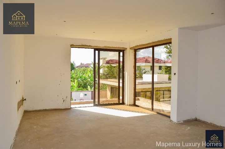 FOR SALE – An Exquisite 5-Bedroom All-En-Suite Villa | Karen Hardy (Bogani Road)