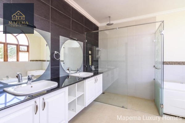 5-Bedroom Luxury Rustic Home for Sale in Karen, Windy Ridge