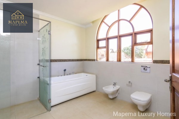 5-Bedroom Luxury Rustic Home for Sale in Karen, Windy Ridge