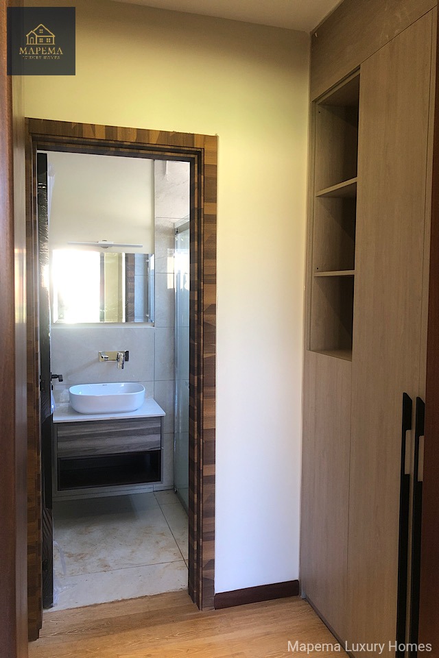 4 bedroom villa for sale in Karen (rhino park)