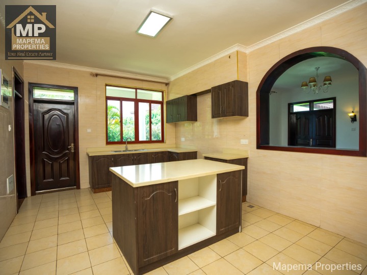 TO LET – 5 Bedroom Villa | Karen, Bogani Road Rent: Ksh 450,000 per month