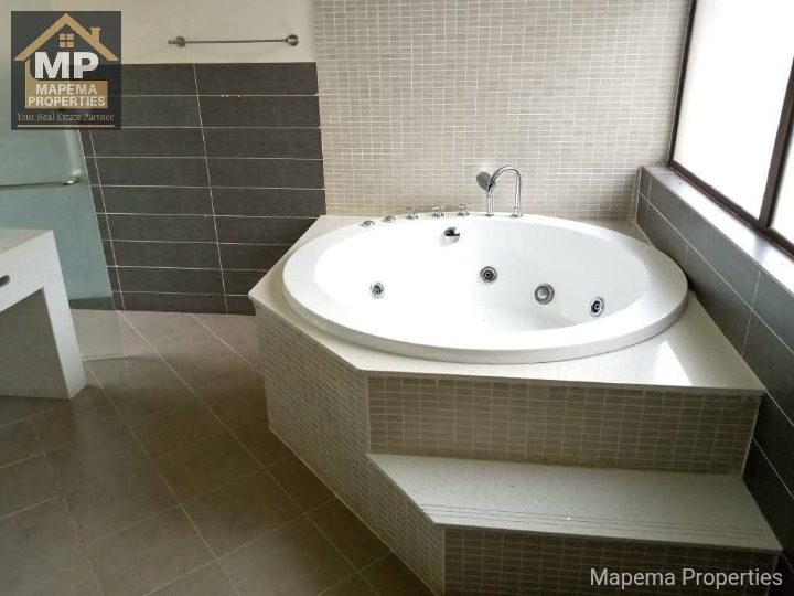 FOR SALE – 4-Bedroom Home on 0.5 Acres | Karen, Miotoni (Nandi Road) Price: Ksh 110,000,000