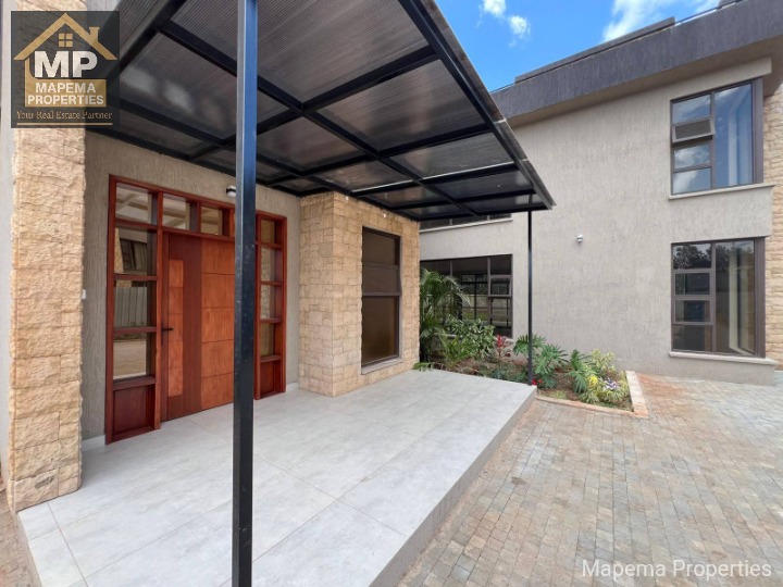 FOR SALE – Elegant 6-Bedroom Villa, Karen (Mukoma Road) Price: USD 1,000,000 / Ksh 130,000,000