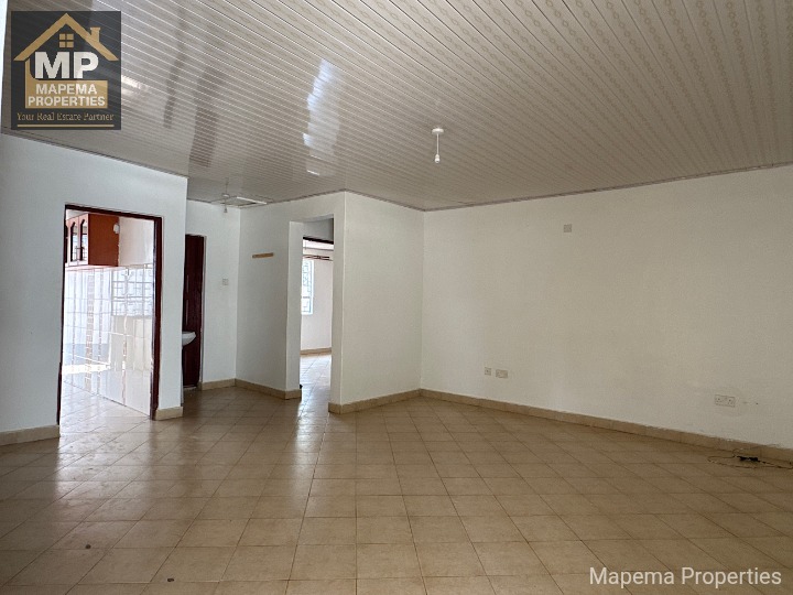 To Let: Spacious 2-Bedroom En-Suite Home with Private Backyard – Karen Road