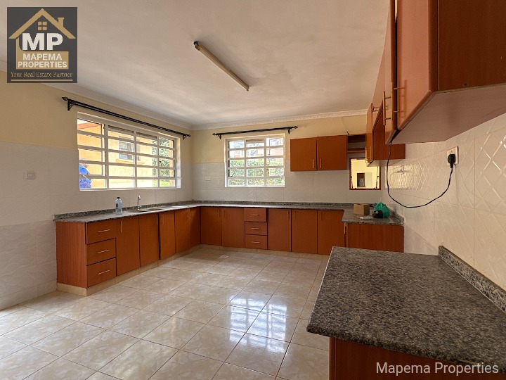 TO LET β 4-Bedroom Townhouse in Karen (Magadi Road) π° Rent: Ksh 200,000 per month