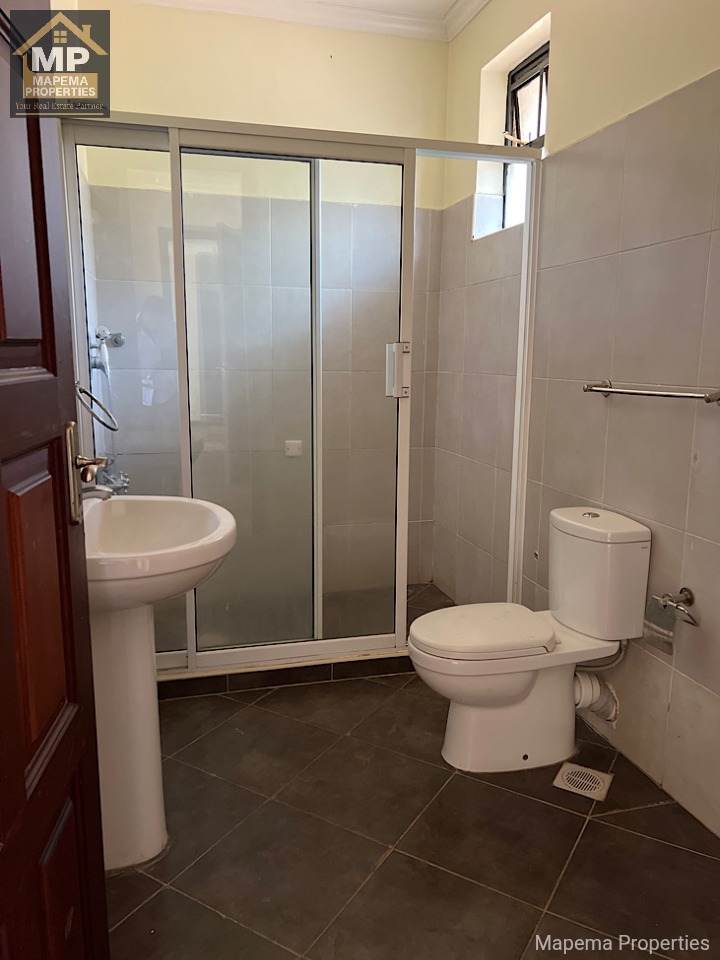 5-Bedroom Maisonette with DSQ for Lease – Karen Bomas