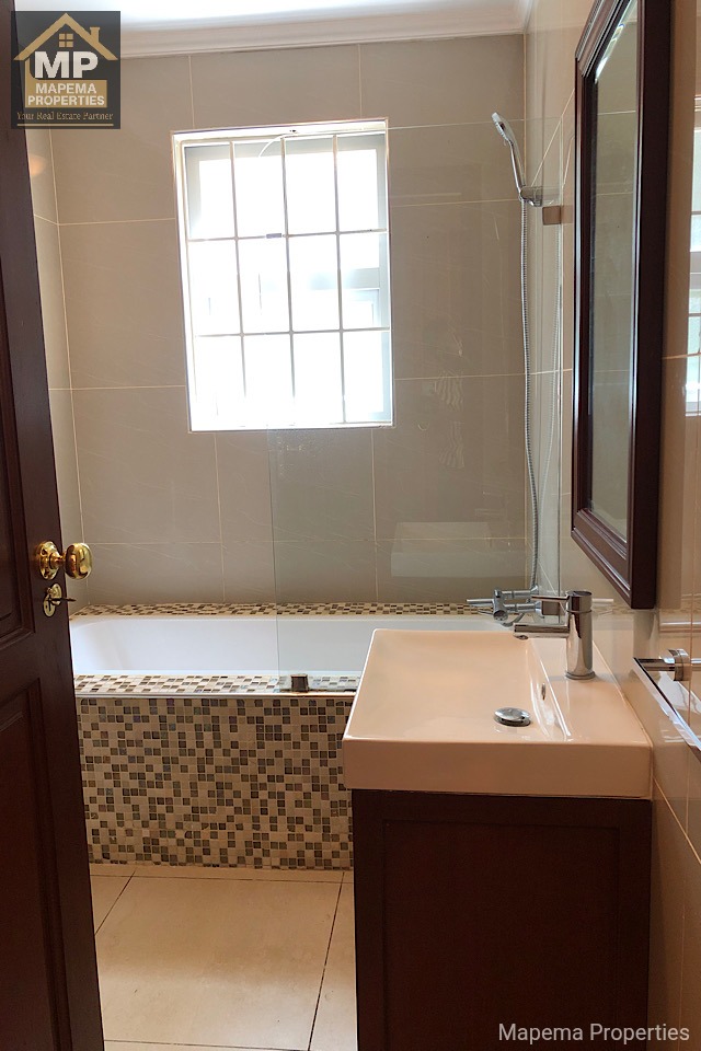 5 bedroom house for rent in Karen hardy milima road