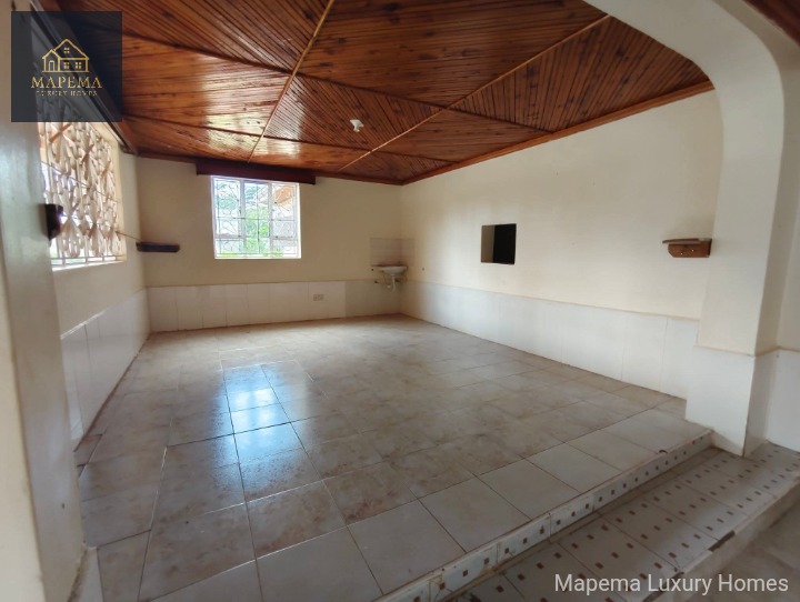 7 bedroom house for rent in Karen Brooks near shopping centre