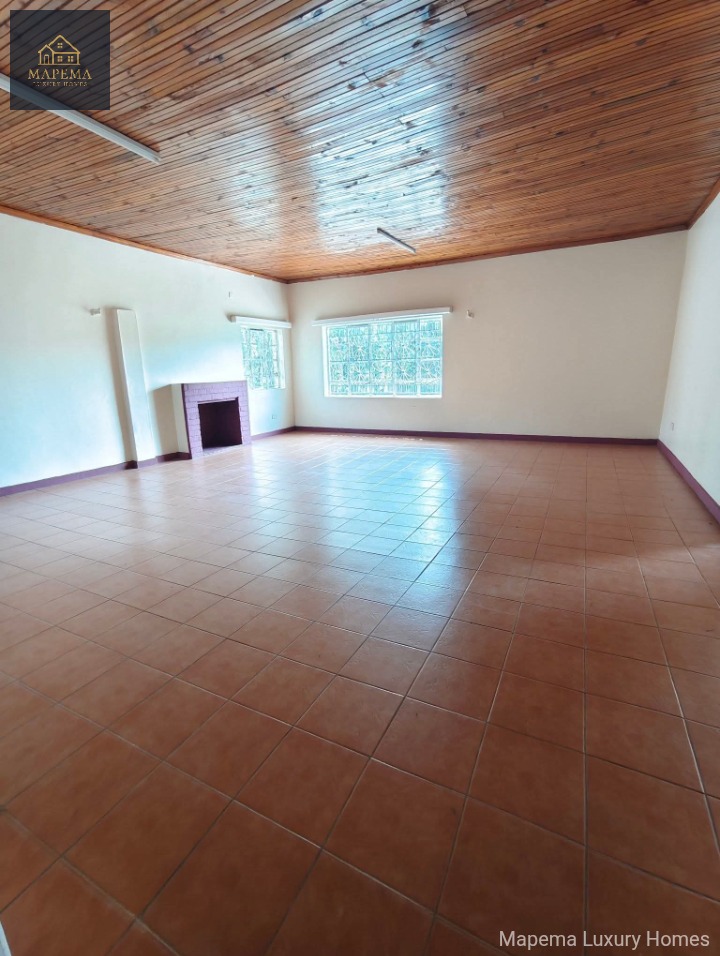 7 bedroom house for rent in Karen Brooks near shopping centre