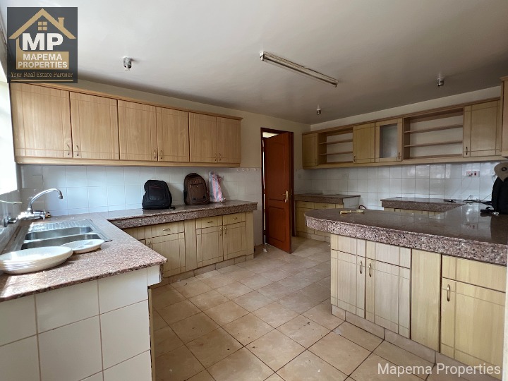 5 bedroom house for rent in Karen st Hellen road