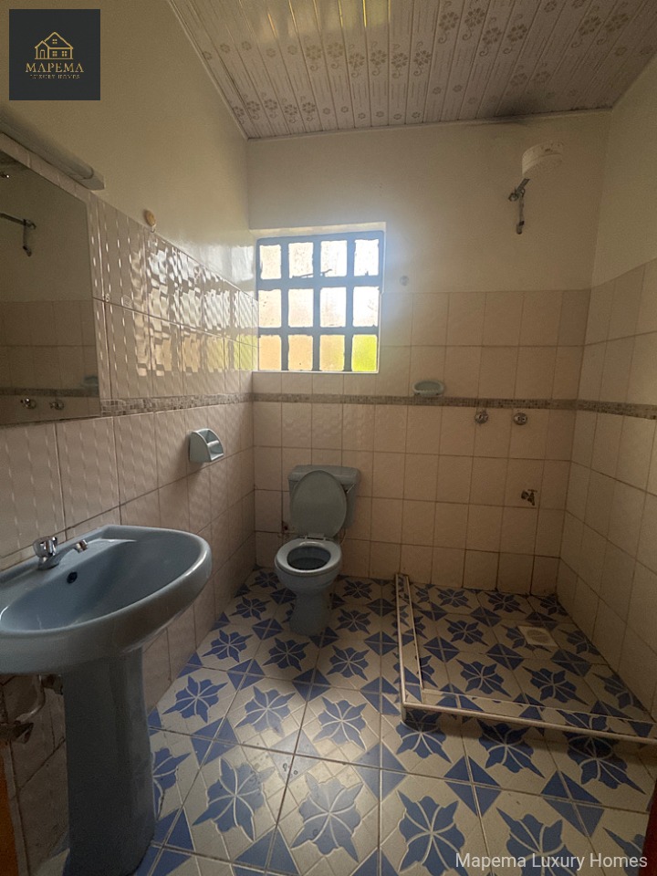 5 bedroom house for rent in Karen Marula road