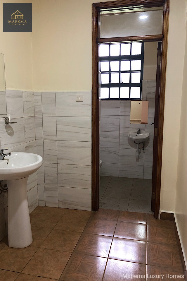 3 bedroom house for rent in Karen plains