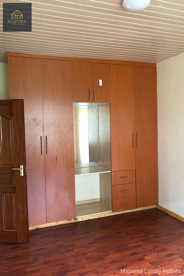 3 bedroom house for rent in Karen plains