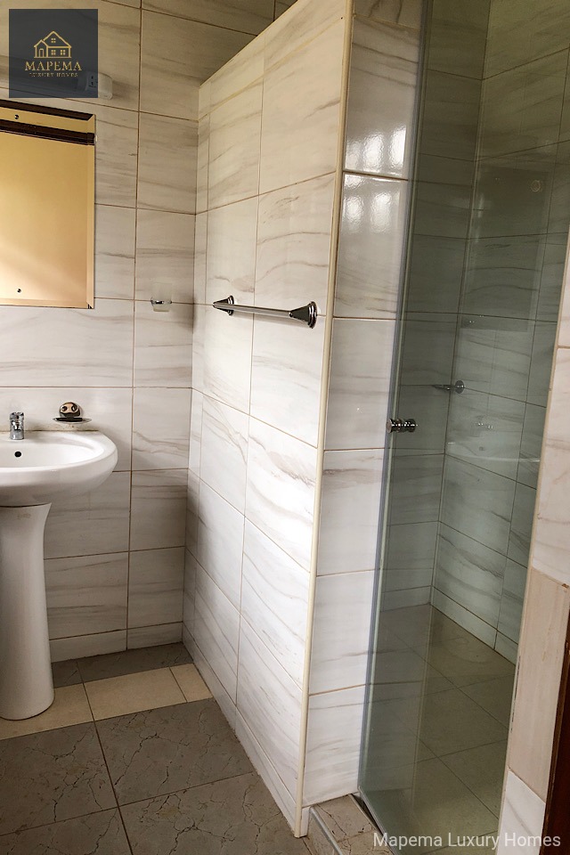 3 bedroom house for rent in Karen plains