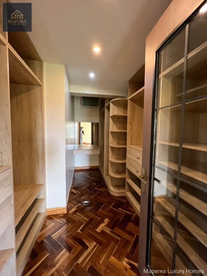 4 Bedroom Townhouse with DSQ for Rent in Karen Muteero Road