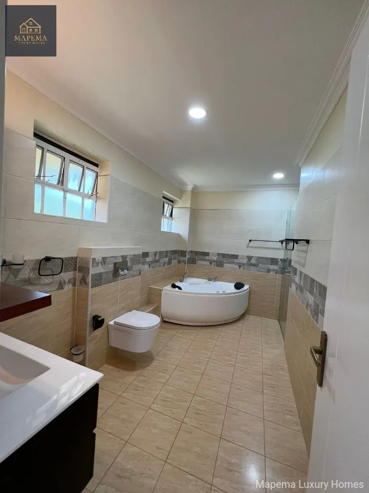 4 Bedroom Townhouse with DSQ for Rent in Karen Muteero Road