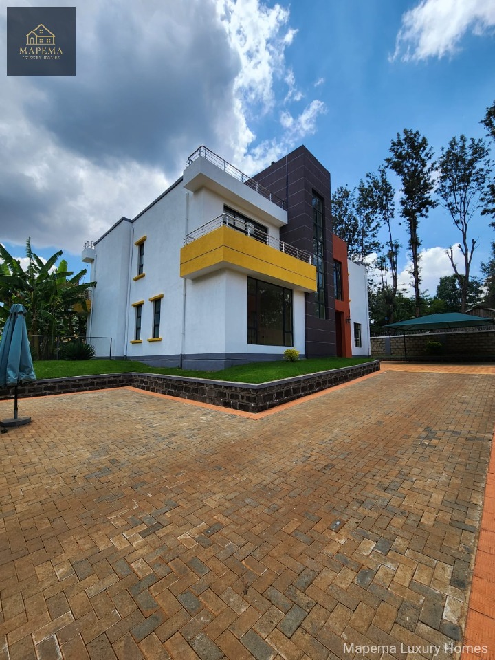 5 Bedroom Villa for Rent in Karen Muteero