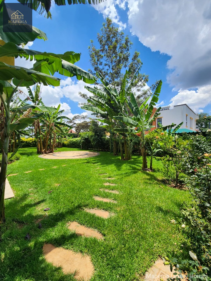 5 Bedroom Villa for Rent in Karen Muteero