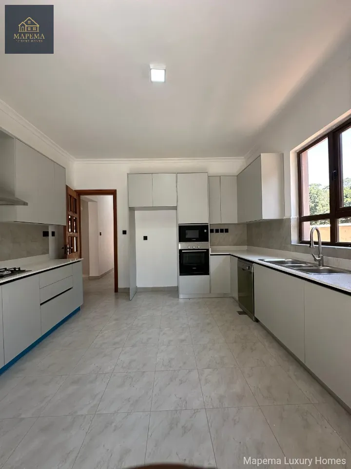 Luxurious 5-Bedroom Villa for Sale in Karen Windy Ridge