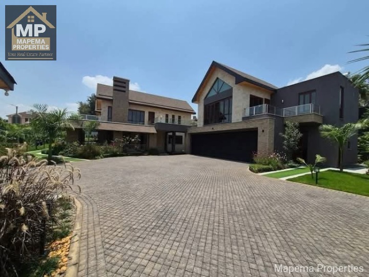 4 Bedroom Ambassadorial Residence for Sale in Runda Mumwe, Nairobi