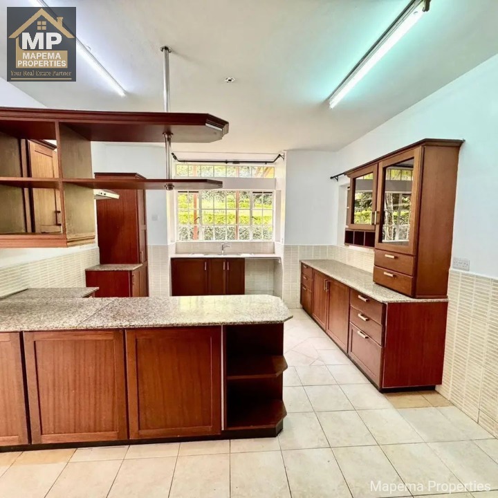 5 Bedroom Townhouse for Rent in Rosslyn Lone Tree – Gated Community