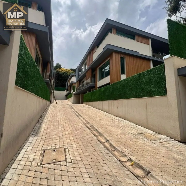 Luxury 5-Bedroom + DSQ Townhouse for Sale 📍 Lavington