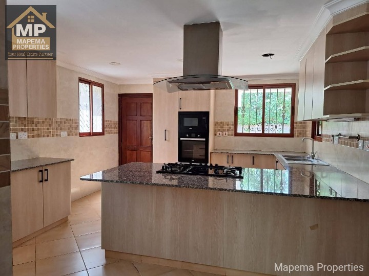 Spring Valley | Exclusive 5-Bedroom Townhouse + DSQ To Let Rent: KES 400,000 per month