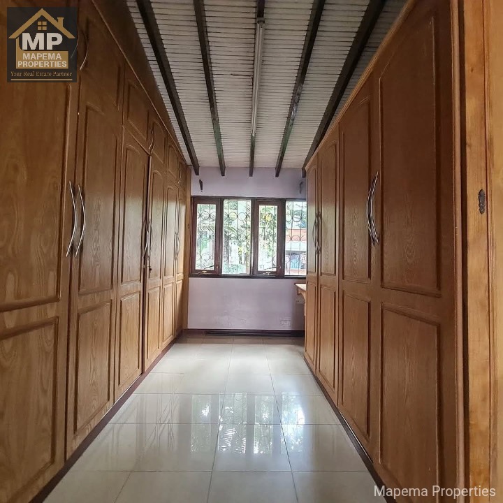 Spacious 4-Bedroom Townhouse + DSQ & Study for Let / Sale | Kilimani Rent: KES 200,000 per month Sale Price: KES 45,000,000