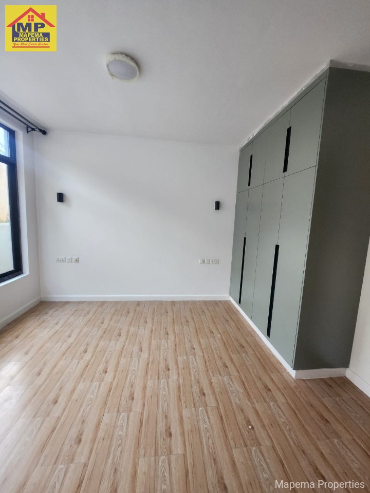 3-Bedroom All En-Suite Bungalow + DSQ To Let – Karen Hardy