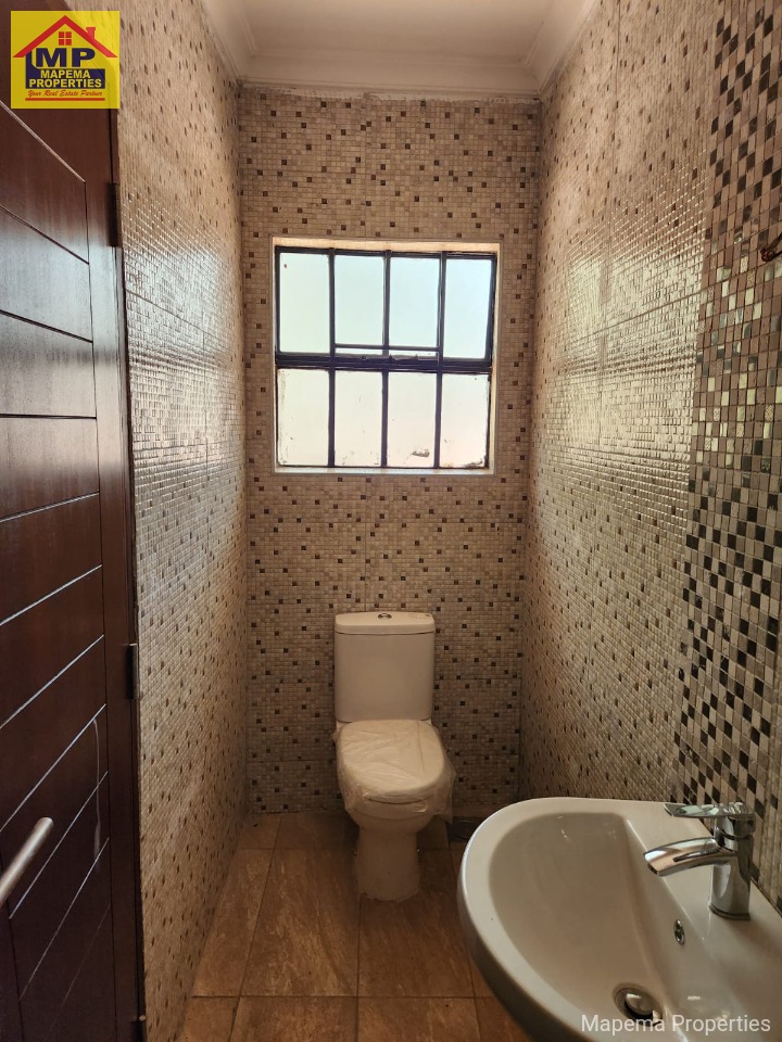 3 bedroom bungalow for rent in Karen