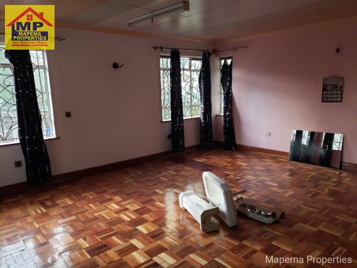 Executive 4 Bedroom All En-Suite Family Home for Rent ā Karen Hardy