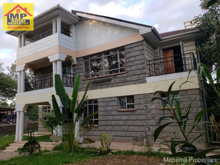 Executive 4 Bedroom All En-Suite Family Home for Rent ā Karen Hardy