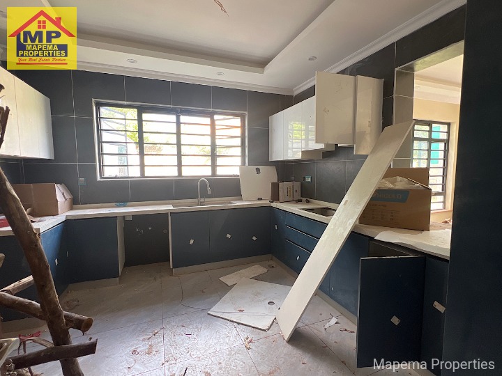 Modern 4 Bedroom All En-Suite House for Rent ā Karen Kerarapon Road