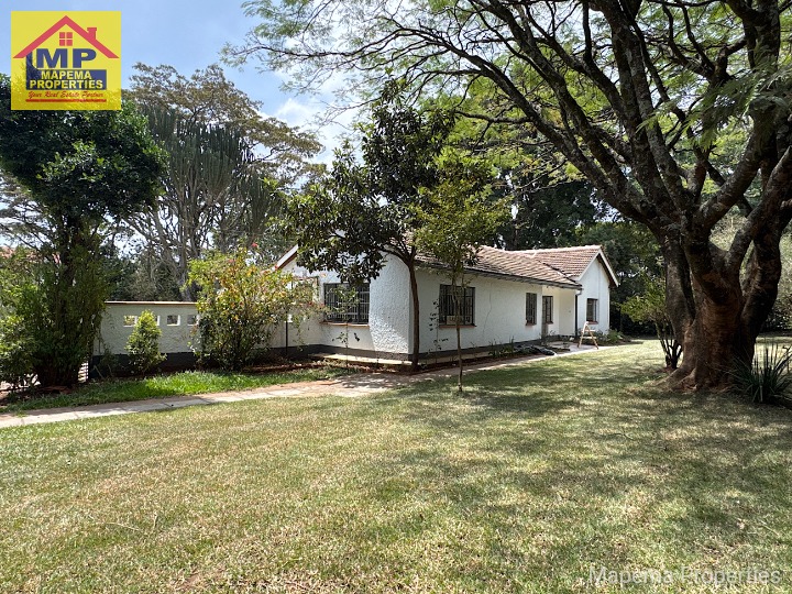 Spacious 3-Bedroom Home on 1 Acre with Private Gardens & DSQ ā Karen Bomas