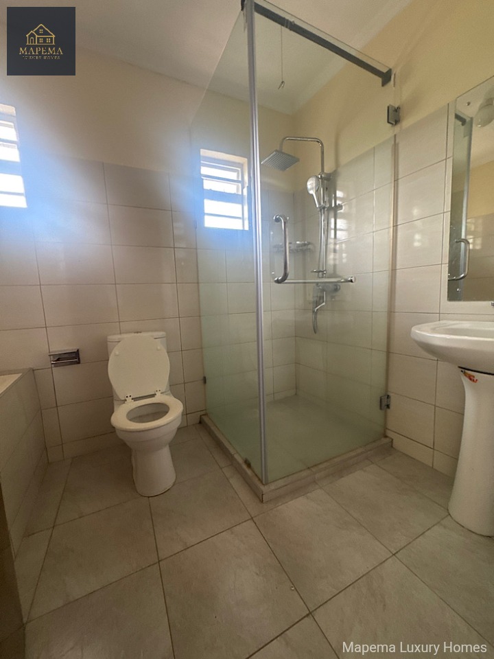 Elegant 4 Bedroom All En-Suite House with DSQ in Karen – Private Yard | Walk to The Hub