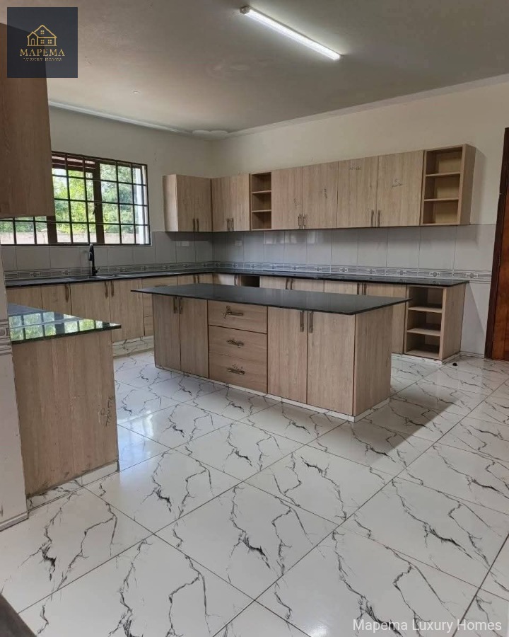 11-Bedroom Ultra-Luxury Residence π‘ 11-Bedroom Ultra-Luxury Residence for Sale β Karen Bogani