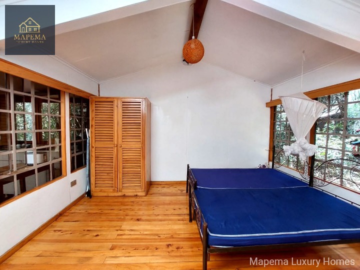 KAREN | CHARMING 2 BEDROOM WOODEN COTTAGE IN A GATED COMMUNITY to