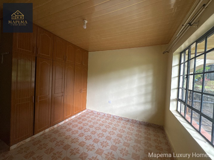 KAREN HARDY β PRIME 2 BEDROOM COTTAGE WITH DSQ