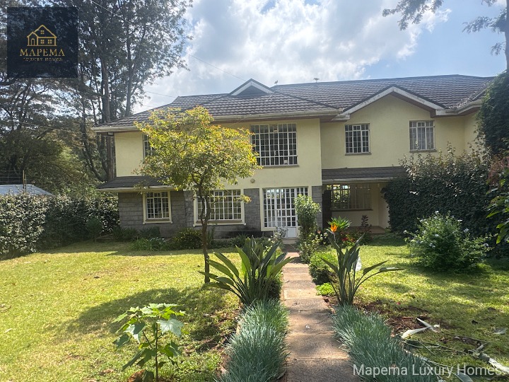 KAREN HARDY β LUXURIOUS 5 BEDROOM ALL ENSUITE FAMILY HOME