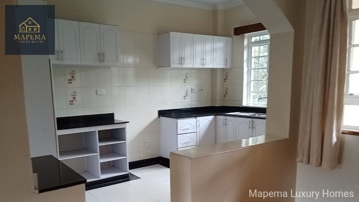 KAREN HARDY β Elegant 2 Bedroom All En-Suite House with Private Garden & Backup Generator