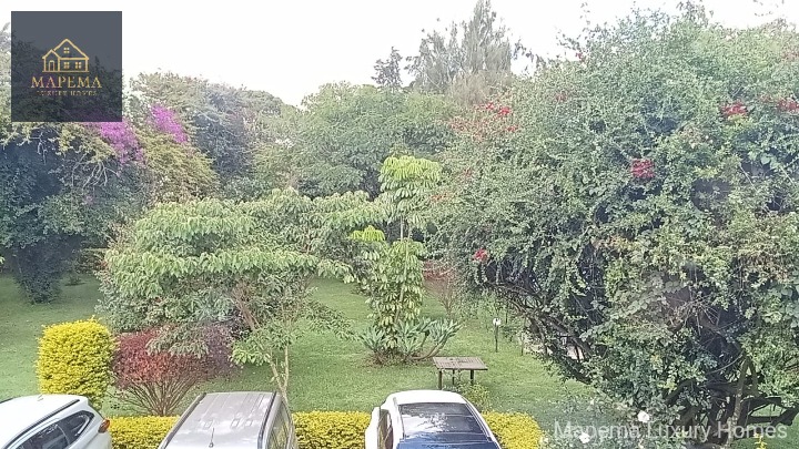 KAREN HARDY β Elegant 2 Bedroom All En-Suite House with Private Garden & Backup Generator