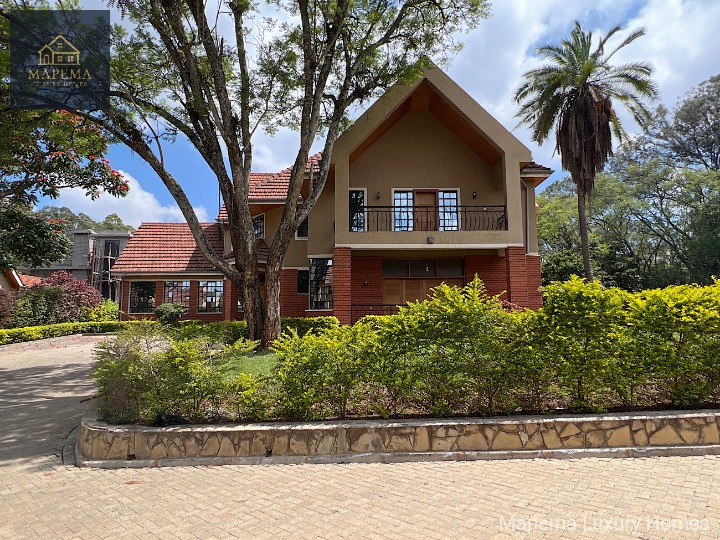 KAREN HARDY | SPACIOUS 5 BEDROOM FAMILY HOME FOR RENT