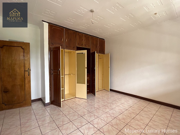 HARDY, KAREN β Spacious 5 Bedroom Family Home To Let