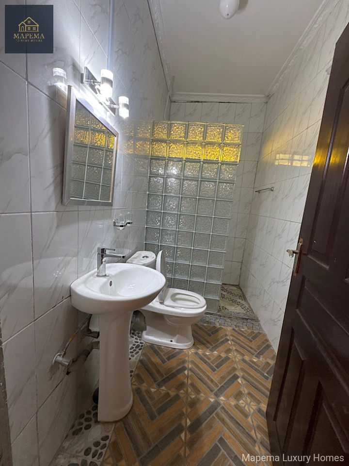 KAREN BOMAS OF KENYA, FOREST EDGE ROAD, NAIROBI, KENYA β Spacious 3 Bedroom House with Private Compound For Rent