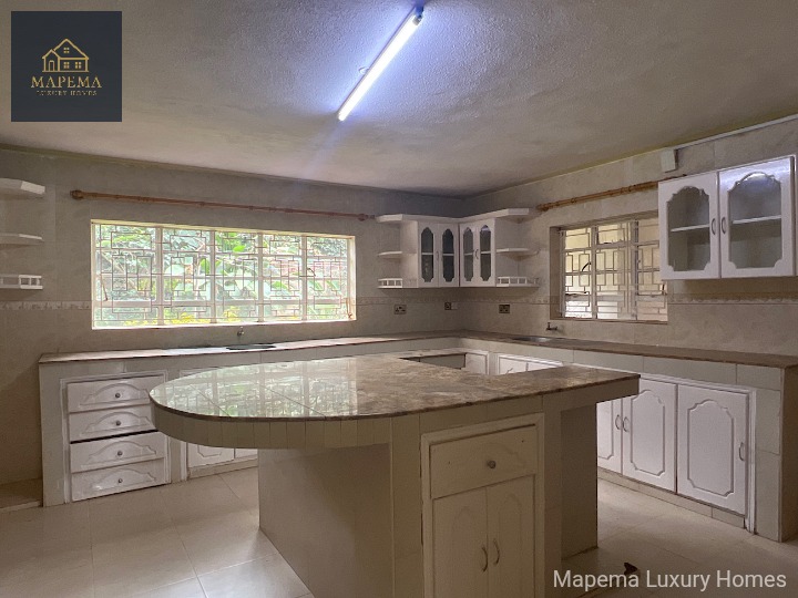 KAREN β 5 BEDROOM HOUSE FOR RENT CLOSE TO BOMAS