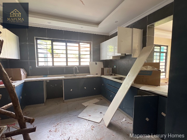 MAPEMA LUXURY HOMES β MODERN 4-BEDROOM ALL ENSUITE HOUSE FOR RENT ON KERARAPON ROAD, KAREN, NAIROBI, KENYA