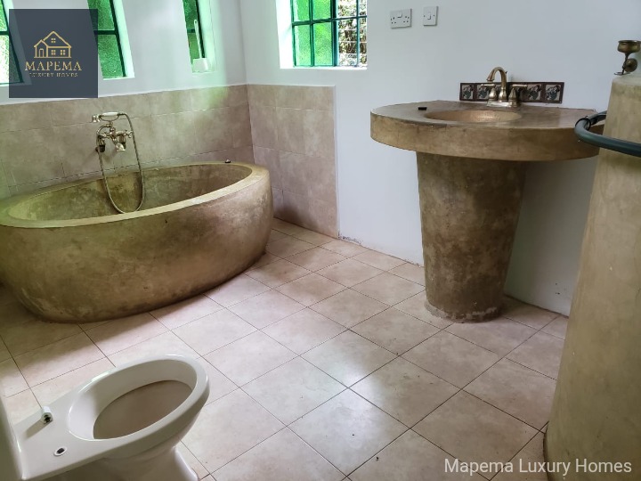 LUXURY 2-BEDROOM HOUSE FOR RENT IN KAREN HARDY β HALF ACRE NEAR GIRAFFE CENTRE