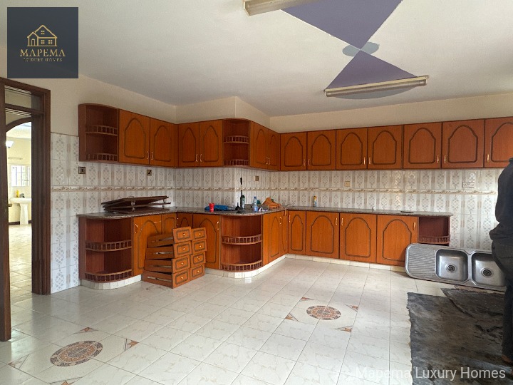 Luxury 5-Bedroom All En-Suite House for Rent in Karen – Langata South Road