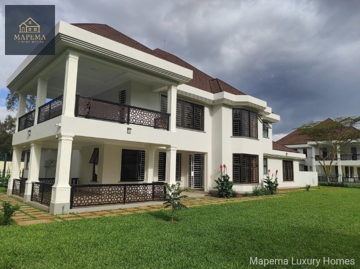 TO LET – Newly Built 4-Bedroom Villa + DSQ on ½ Acre | Karen Fana Road